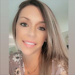 Meet your Posher, Hali